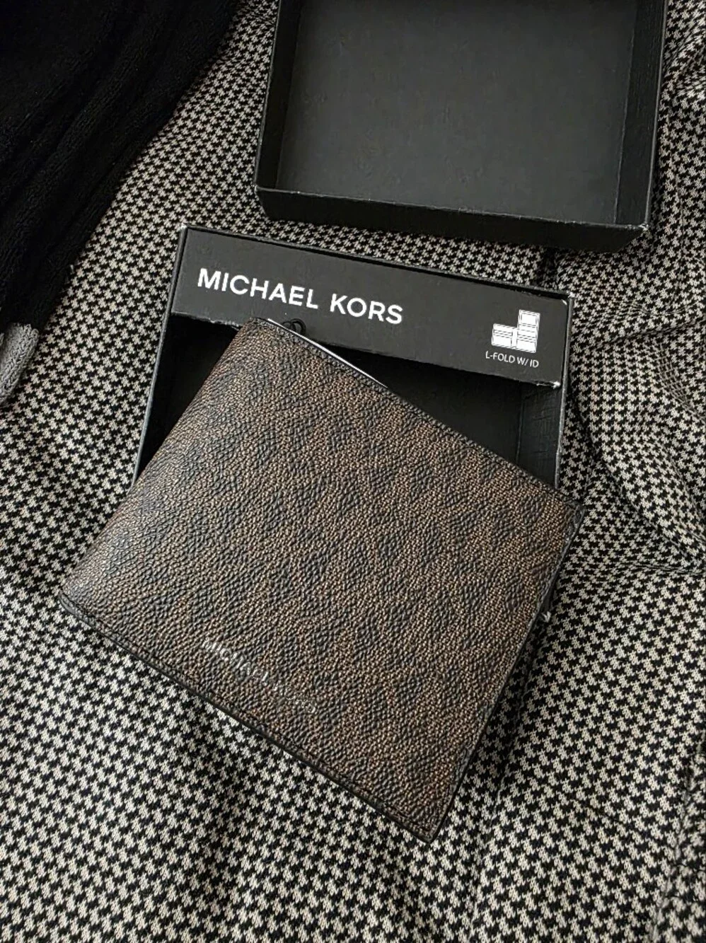 Michael Kors Men's Dark Brown Signature Bi-Fold Card Holder